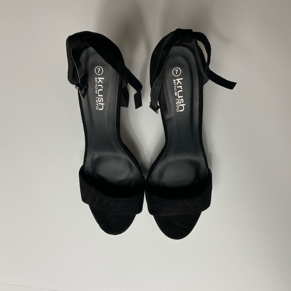 Black heels size 9 - Picture 3 of 7